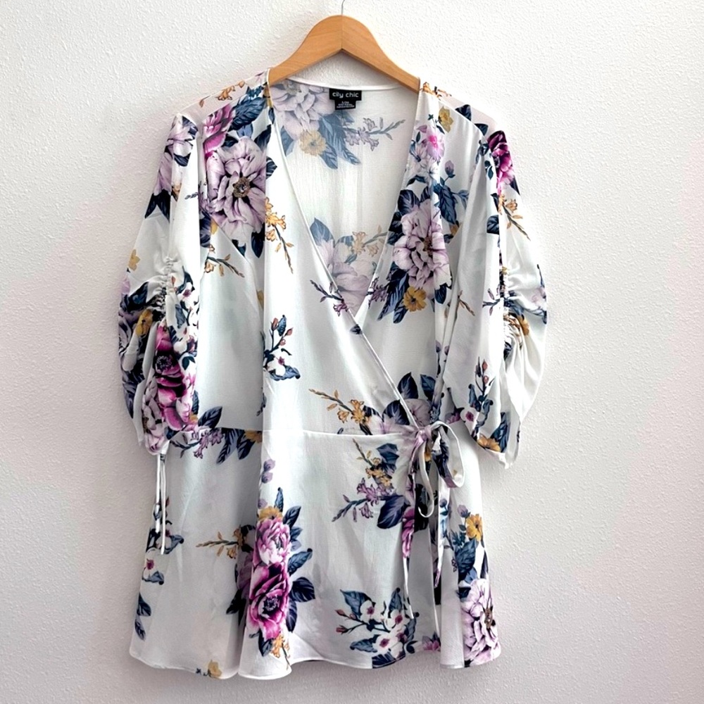 City Chic Shirt Top White Floral NWOT L 20